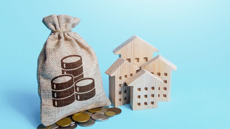 Domy i worek na monety. Inwestycje w nieruchomości i wynajem. Uczciwa cena rynkowa. Zwiększanie wartości nieruchomości. Opodatkowanie domu. Dochód z nieruchomości mieszkalnych lub komercyjnych. Budżet gminy.